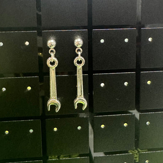 Spanner stud earring