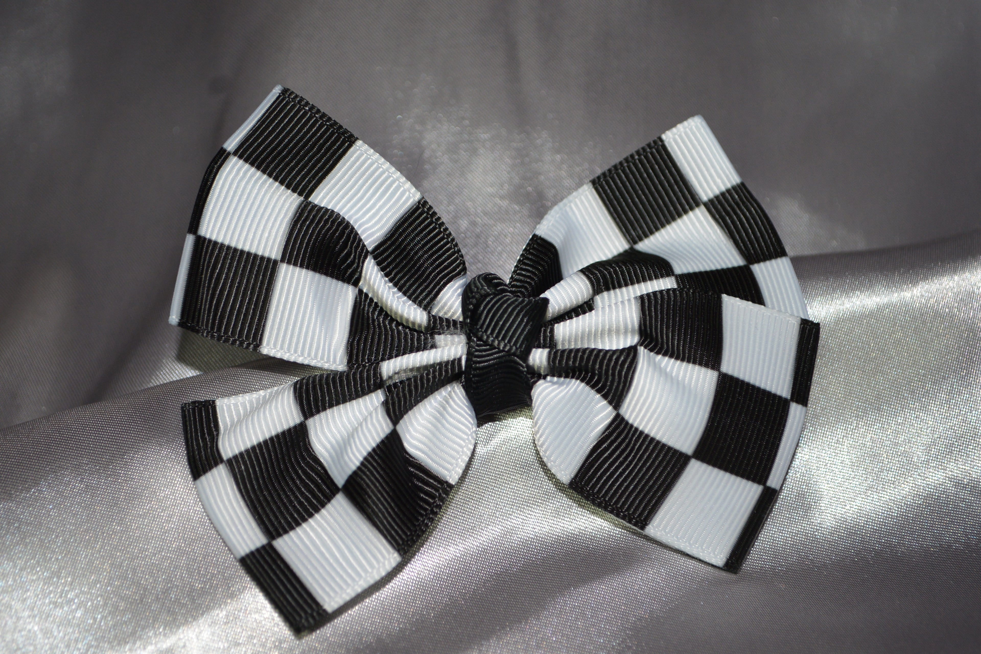Checkered Bow Clip