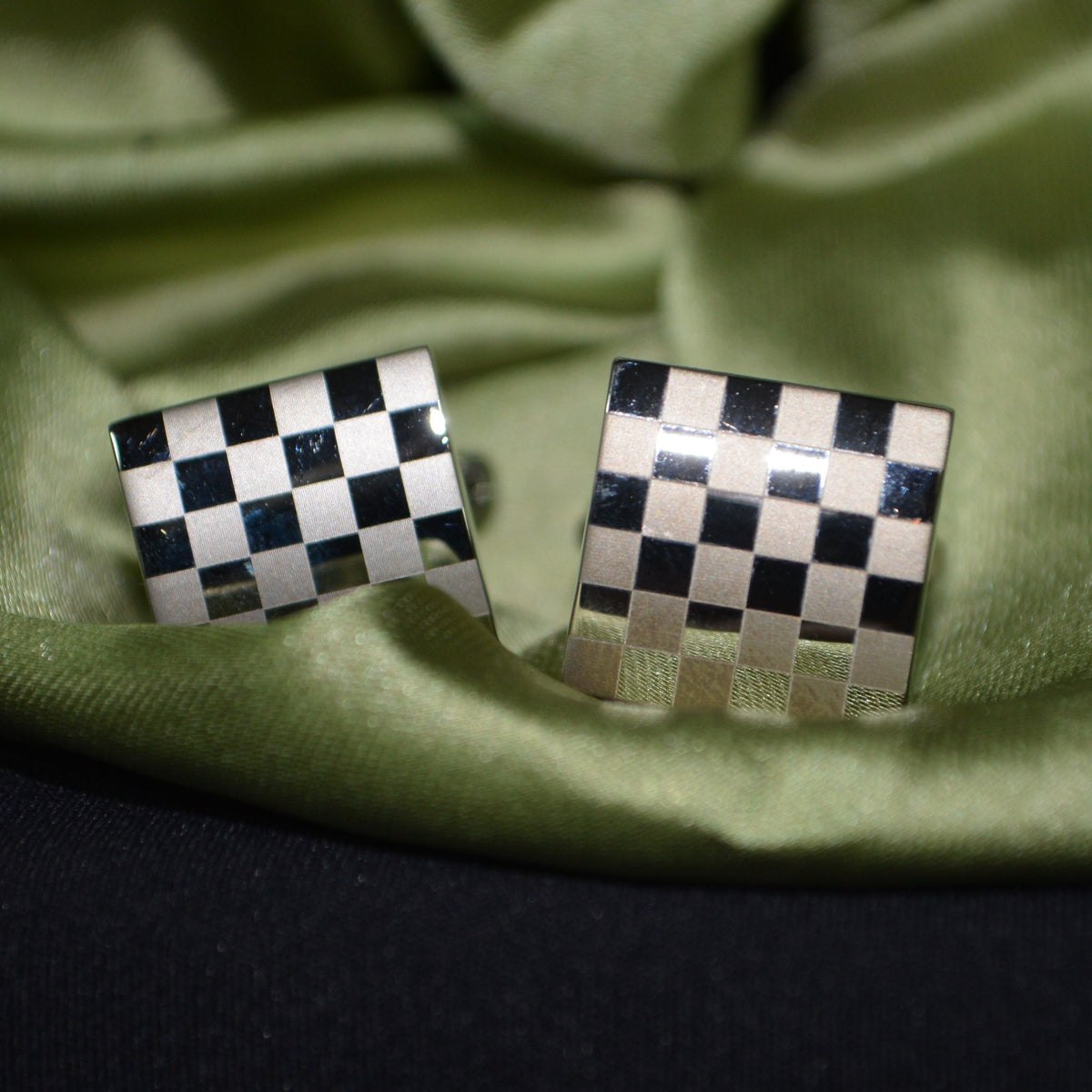 Traction Cufflink