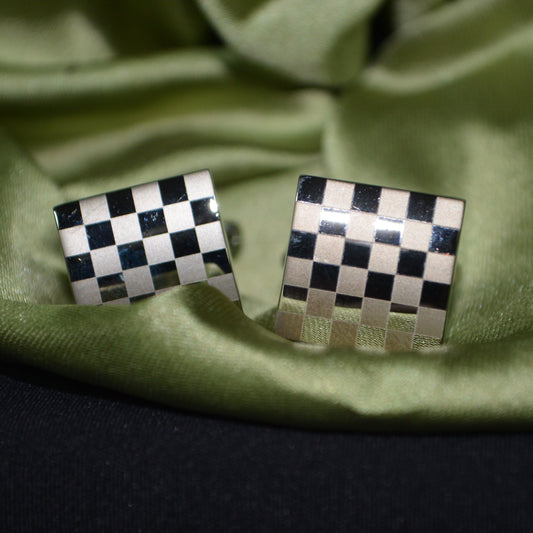 Traction Cufflink