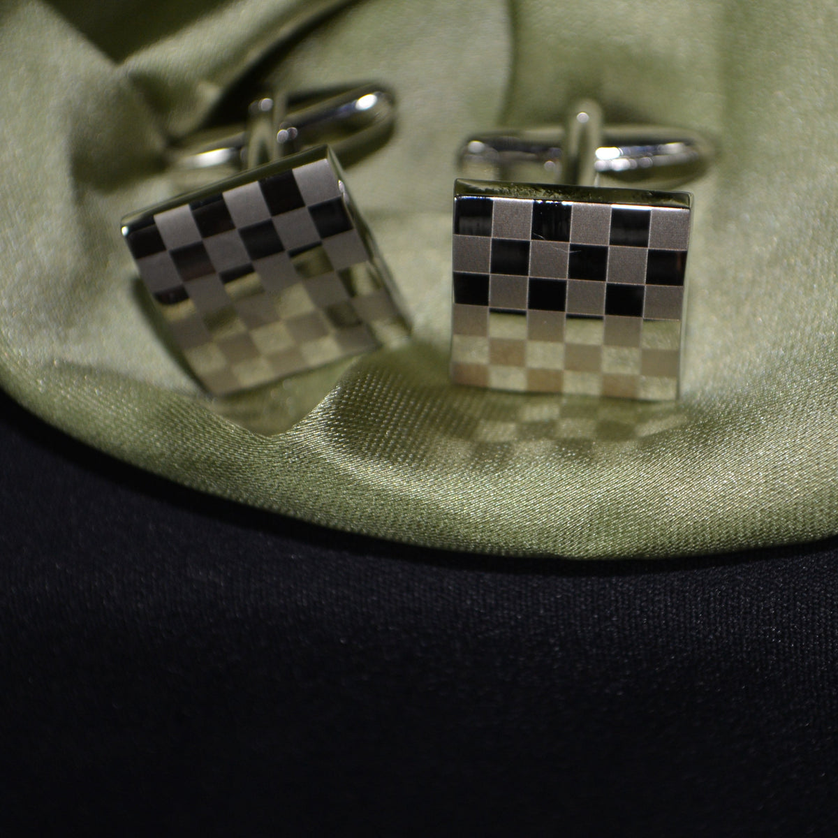 Traction Cufflink