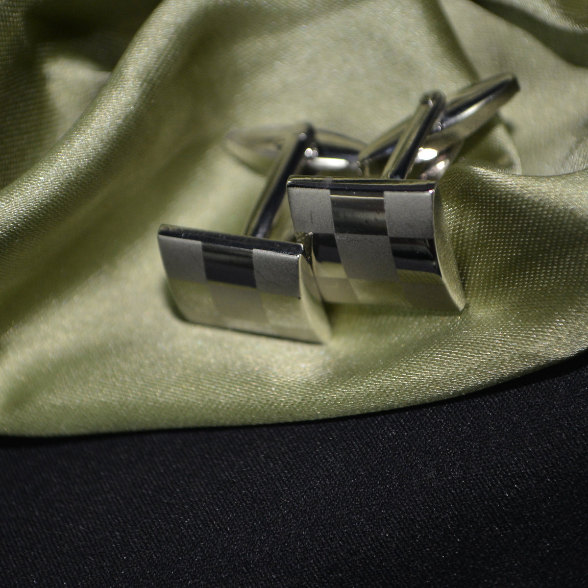 Traction Cufflink